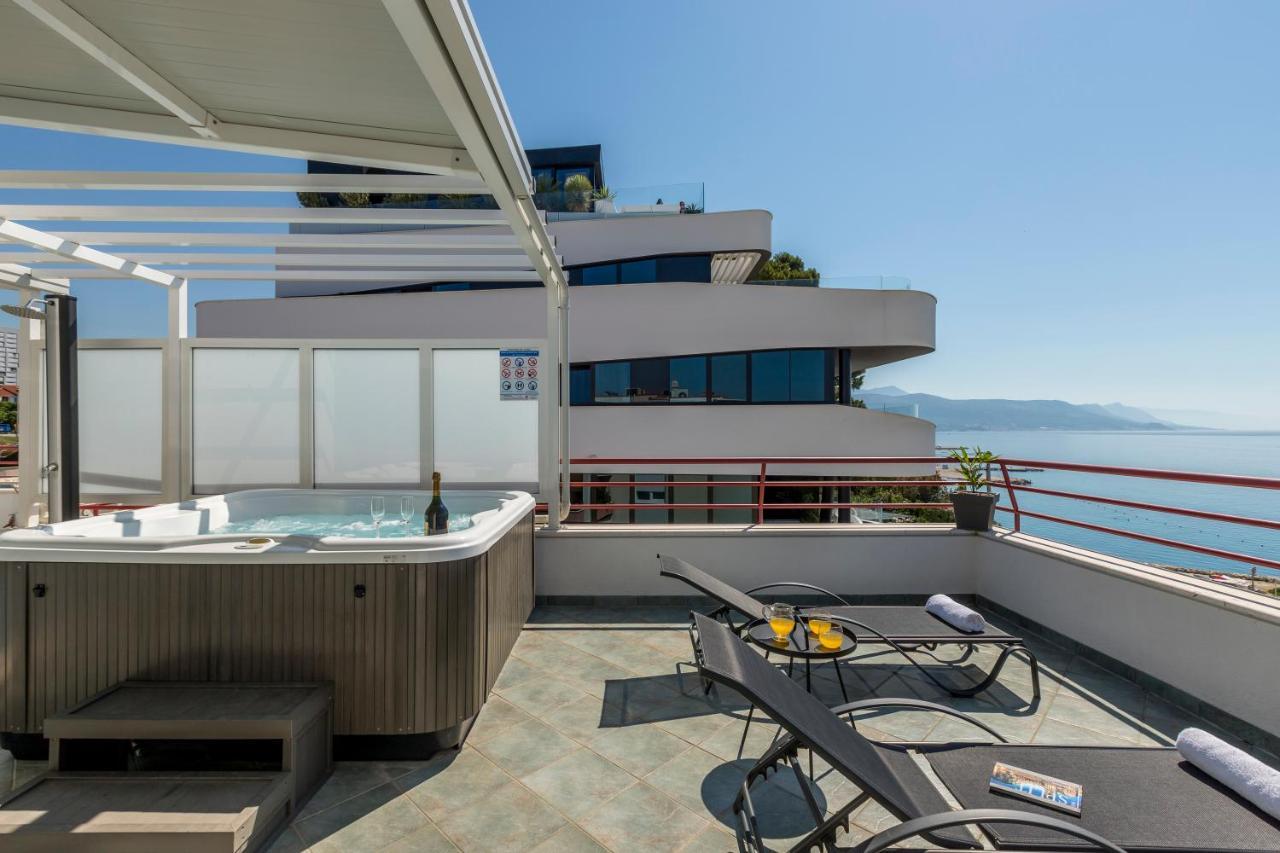 Ferienwohnung Seaside Penthouse With Hot Tub Sky Living Split Exterior foto