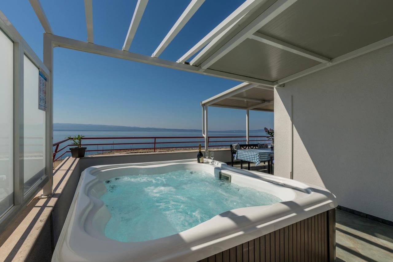Ferienwohnung Seaside Penthouse With Hot Tub Sky Living Split Exterior foto
