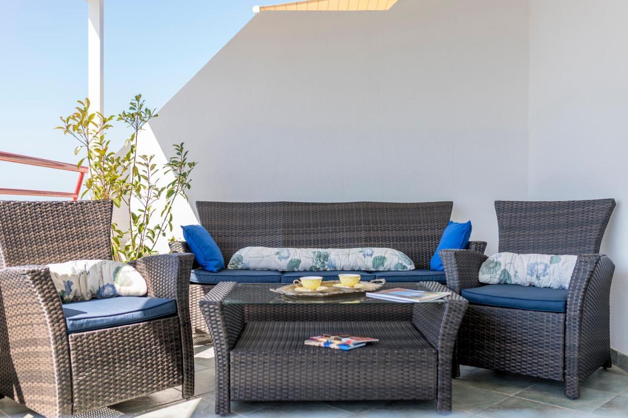 Ferienwohnung Seaside Penthouse With Hot Tub Sky Living Split Exterior foto