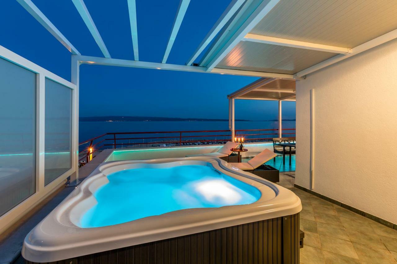 Ferienwohnung Seaside Penthouse With Hot Tub Sky Living Split Exterior foto